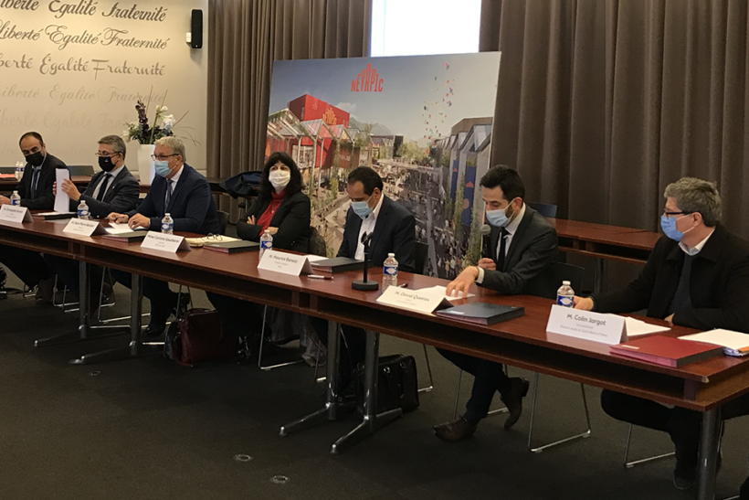 202201_Neyrpic_Signature-protocole-accord-emploi